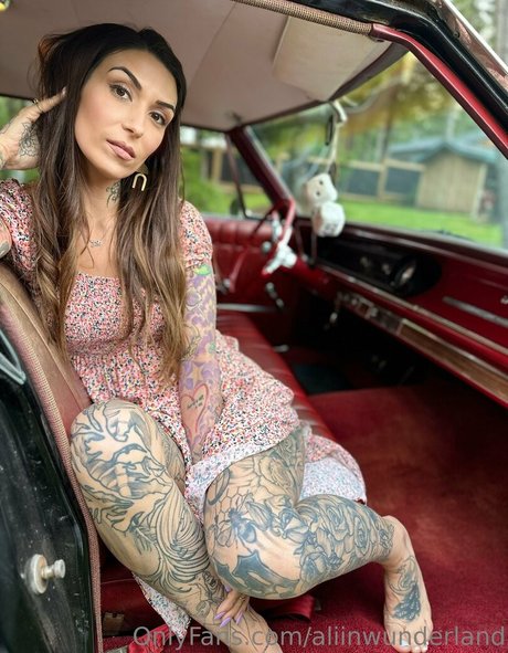 aliinwunderland beautiful pornstar galleries
