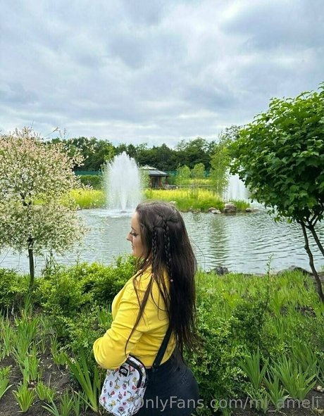 black hair milf onlyfans nudes photo