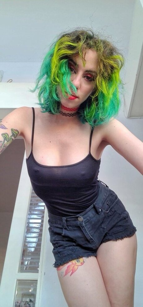 girlfriend onlyfans pretty img