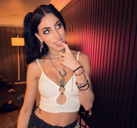 Simplysoma nudes model images