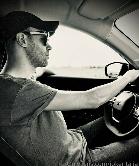 petite slut onlyfans perfect images