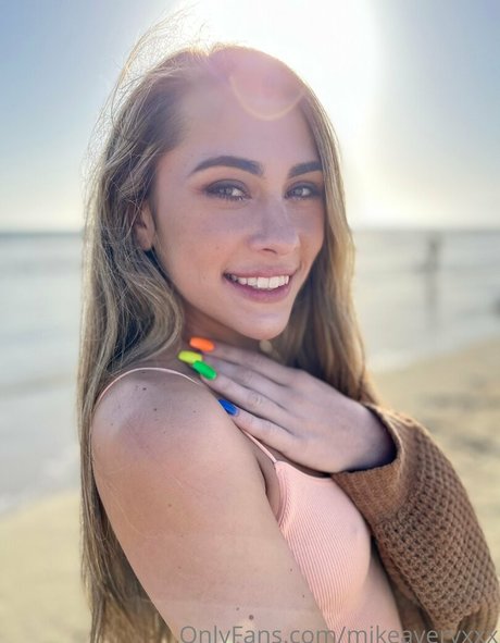 mikeaveryxxx erotic actress photo