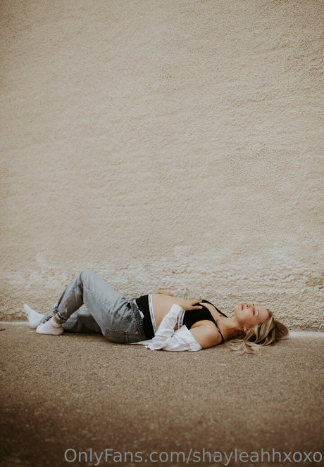 shayleahhxoxo erotic pornstar pics