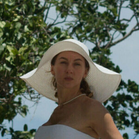 mrs kissvhs model sexy galleries