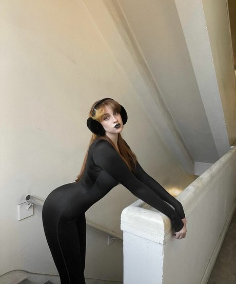 Tati Bruening star pretty image