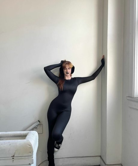 Tati Bruening star beautiful images