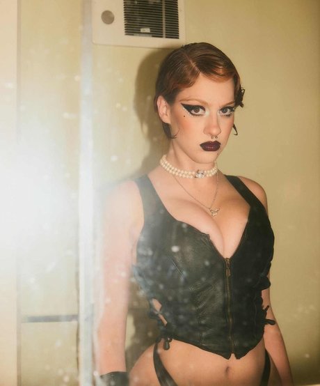 Tati Bruening model hot photos