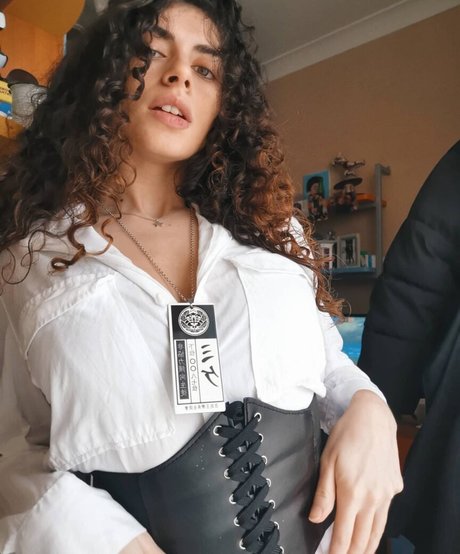 Martina Miticocchio hot actress pictures