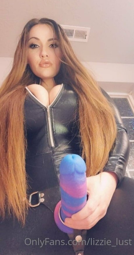 lizzie lust model nice pic