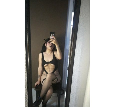 egirlgothuwu nudes actress picture