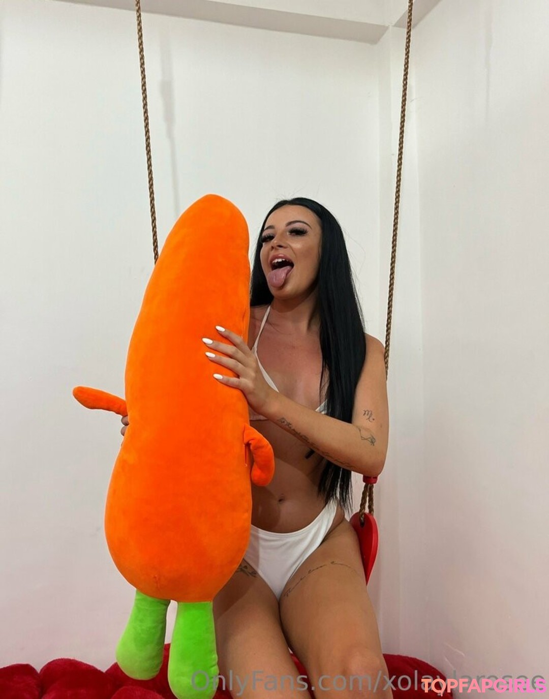 xolaylarosee star naked pics