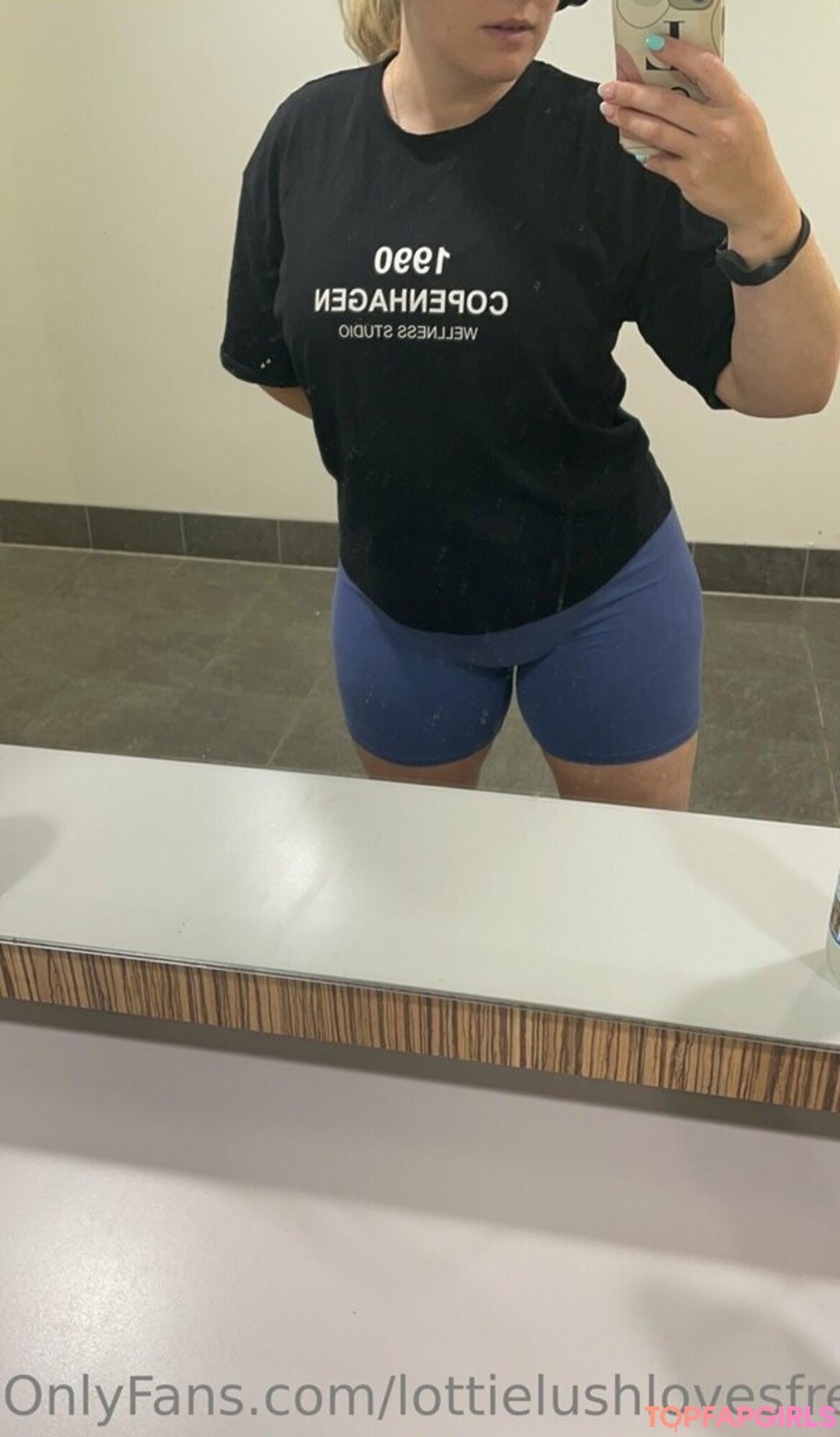 pussy spreading onlyfans art naked image