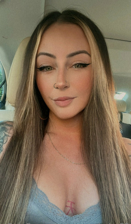 spaceybaby69 model perfect photos