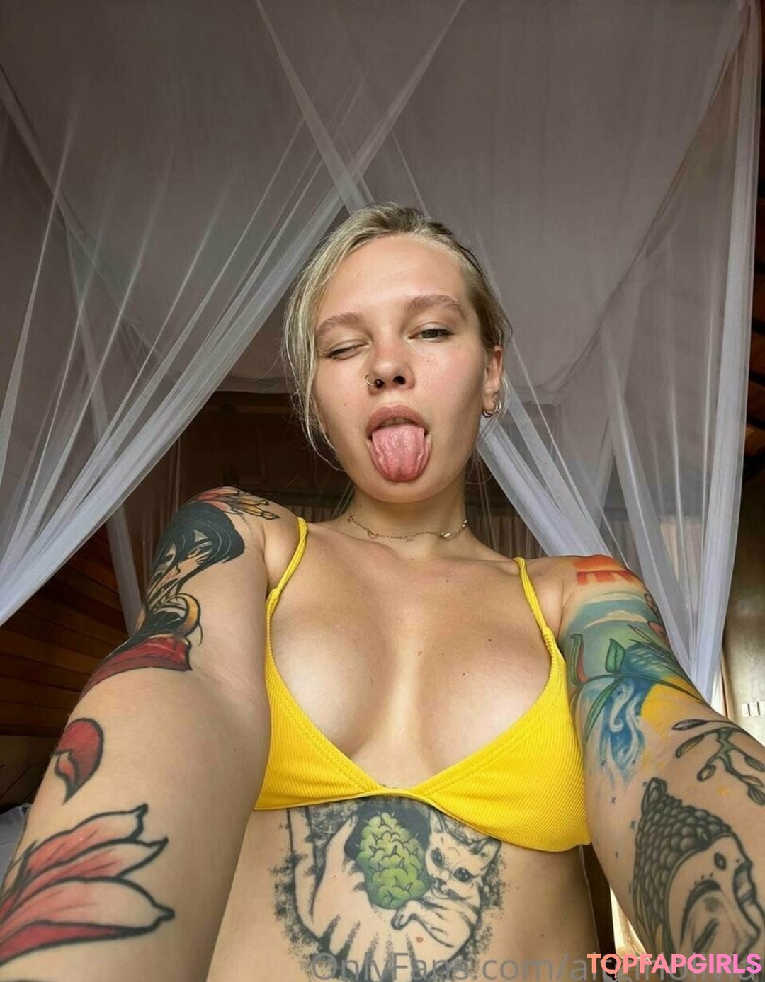 influencer onlyfans beautiful xxx picture