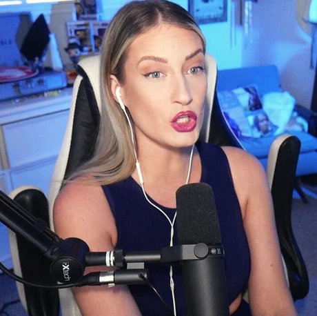 curvy nude onlyfans nudes pic