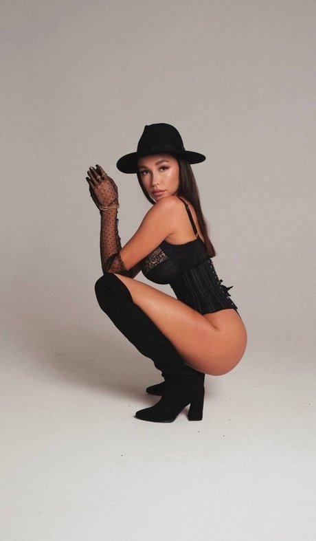 Top Baby ASMR star nude galleries