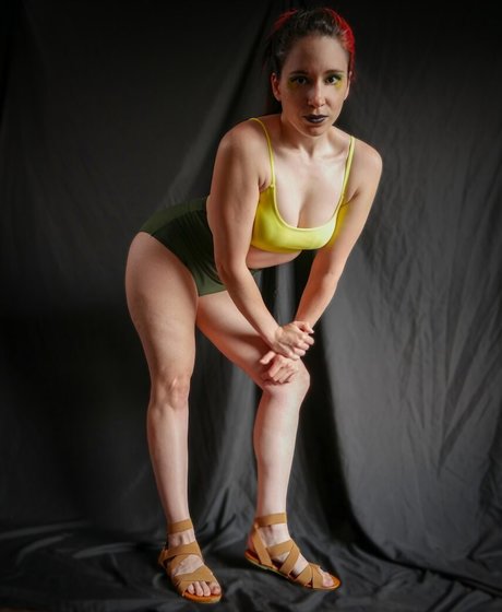 SunfyreTv pornstar naked picture