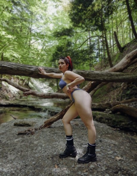 SunfyreTv model hot galleries