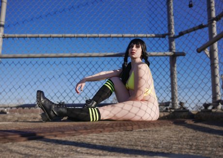 SunfyreTv star sexy photos