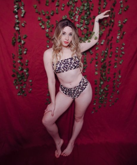 SunfyreTv actress picture