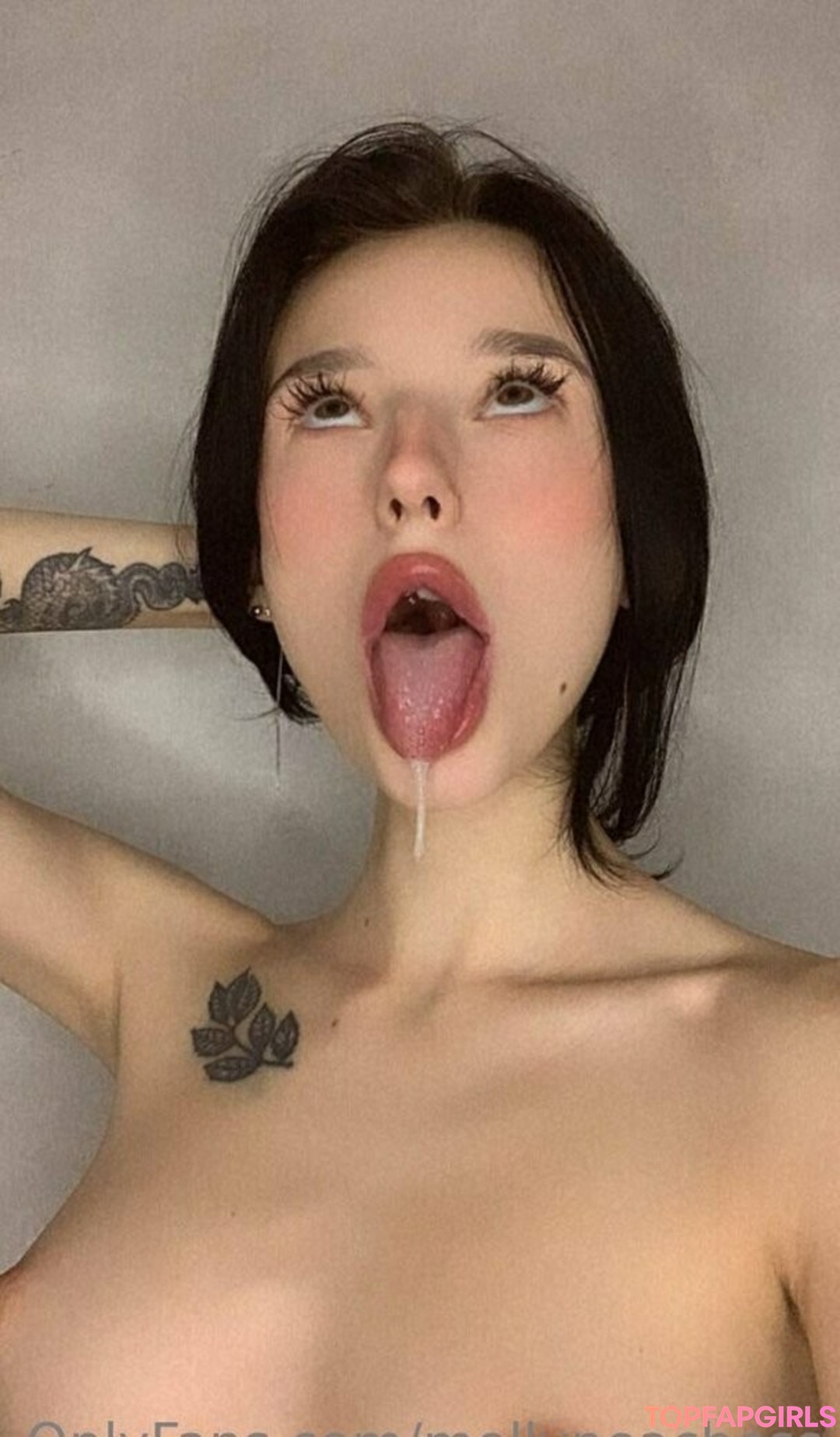mollypeachess hot actress photos