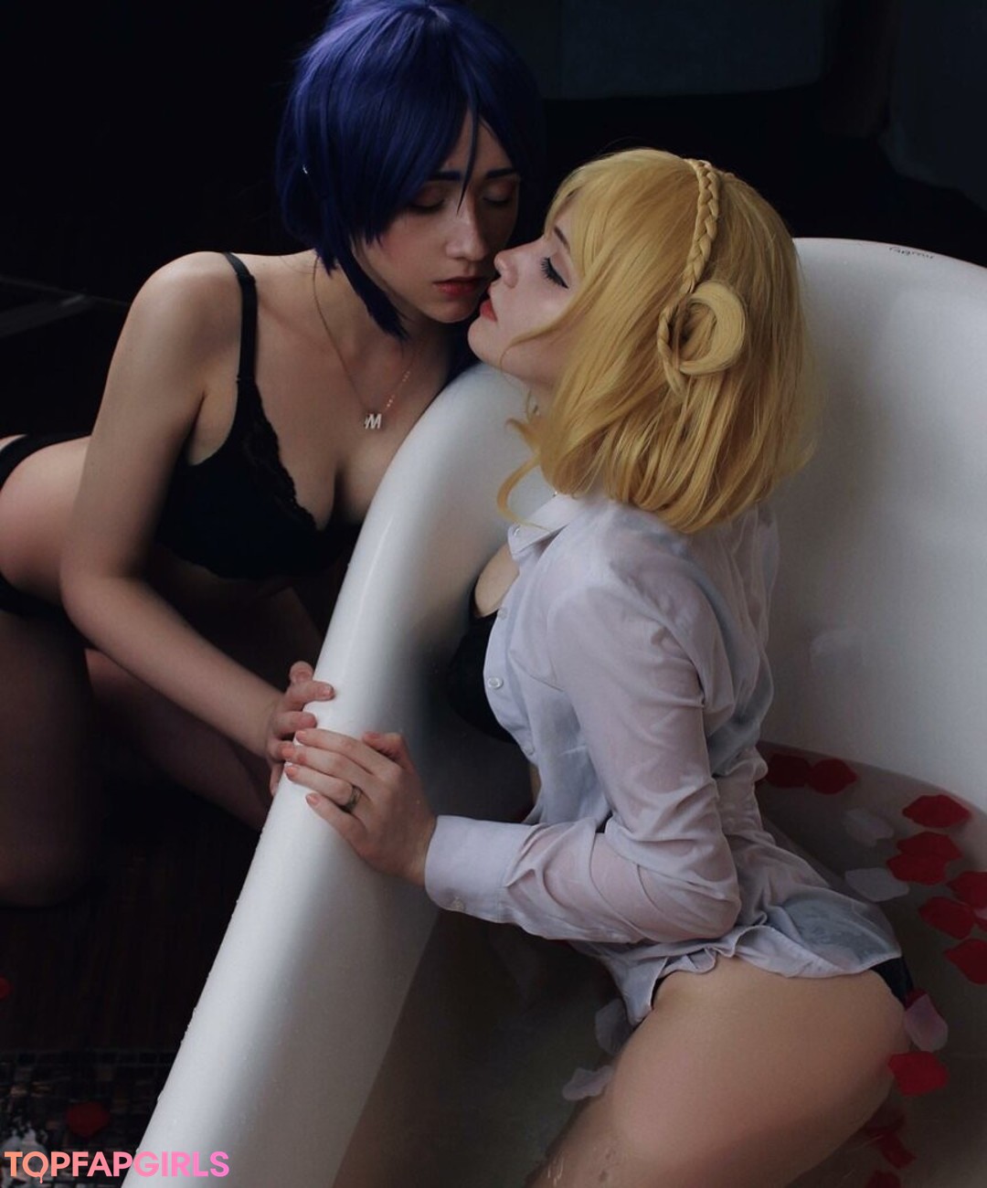 lesbian fisting onlyfans hot sex pic