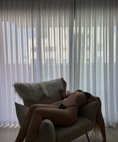 Kerenpy exclusive model photos