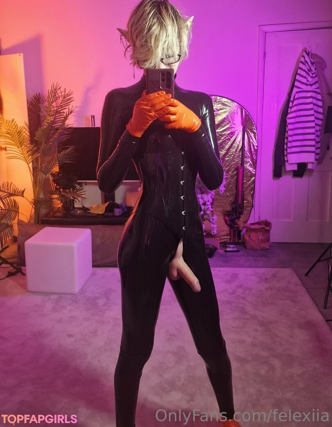 Felexiia star pornographic pictures