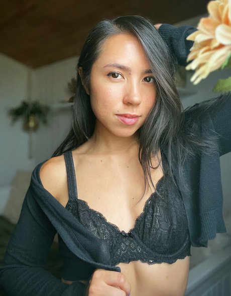 sincerelyxjade free high quality model image