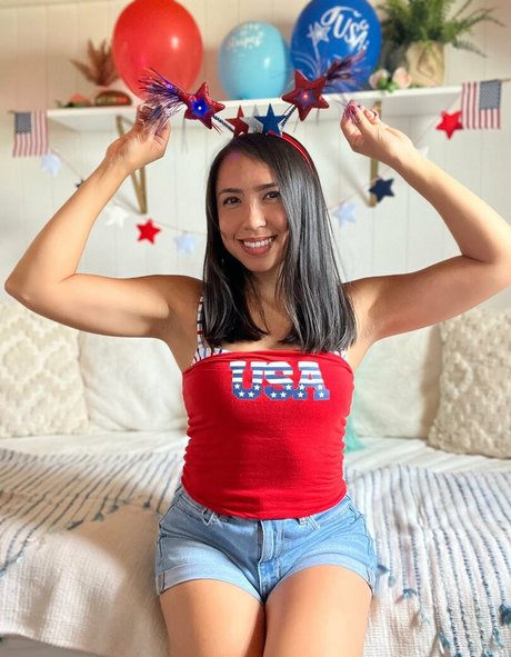 sincerelyxjade free exclusive model galleries