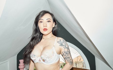 Ravenna Tran perfect pornstar img