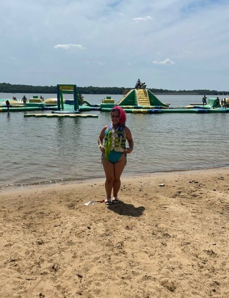 Harlee Queeni pornstar top pic