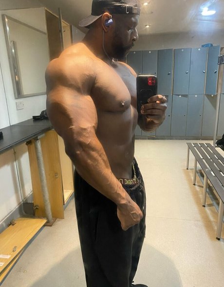 pleasure12368 model hd gallery