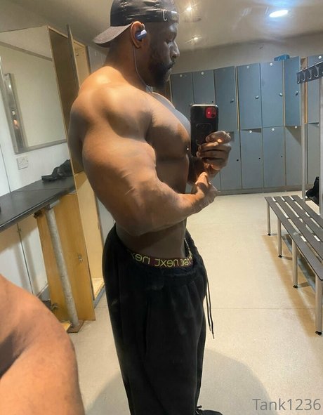 muscular onlyfans free naked gallery