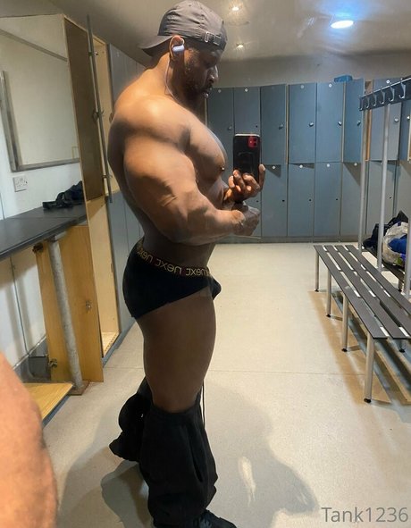 pleasure12368 model high quality pics