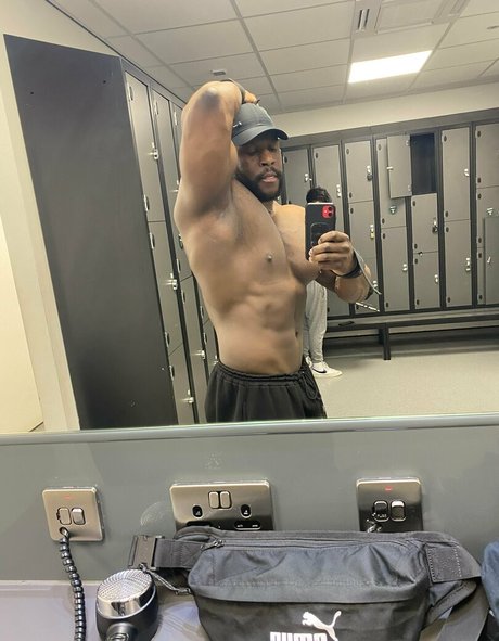 slim onlyfans top photo