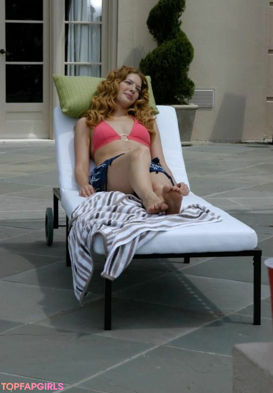 Rachelle Lefevre star porn image