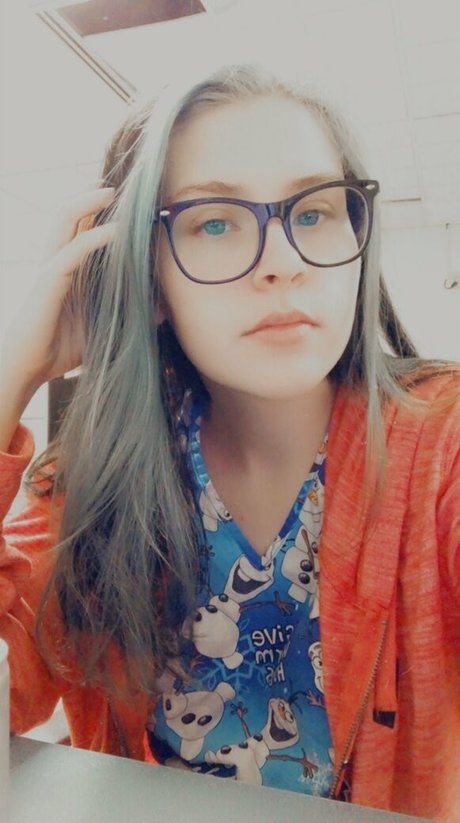 teen natural tits onlyfans exclusive picture