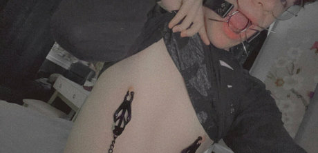 ohmeika model naked image