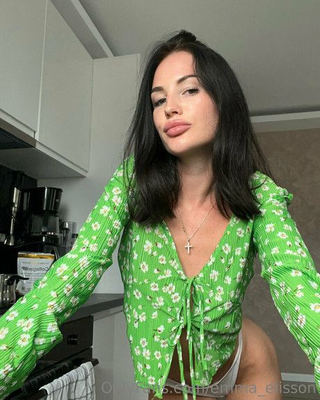 tiny onlyfans exclusive photos