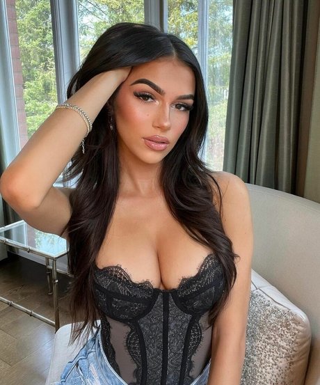 Julia Merekoulias star high quality pic