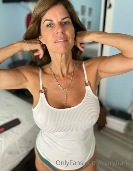 maryburke sexy actress img