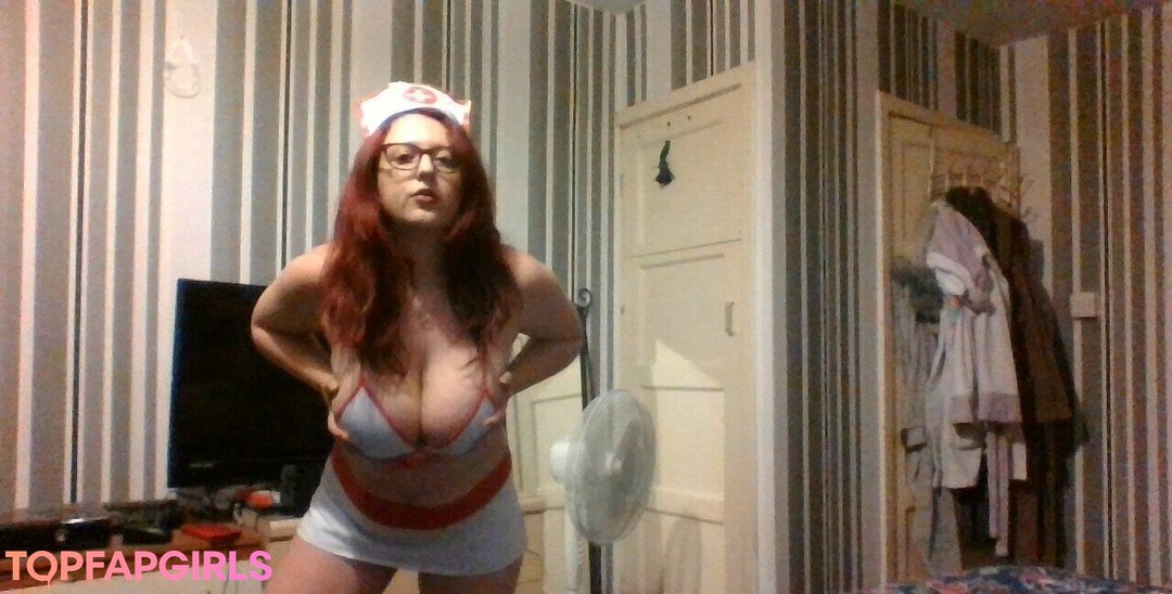 isendbobs nude model picture