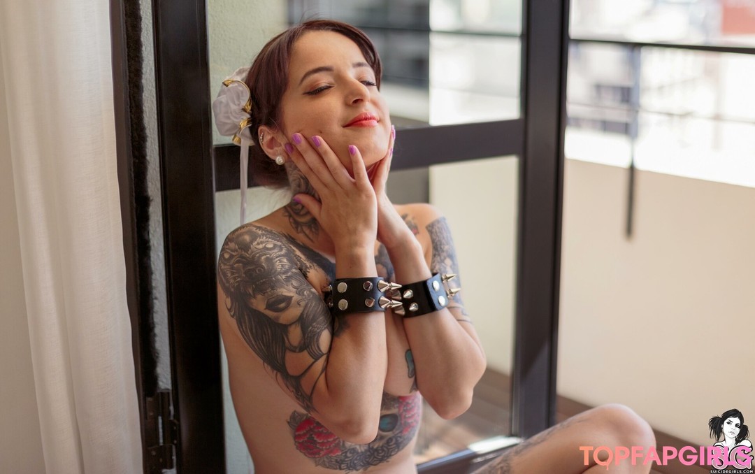 khachery erotic pornstar img