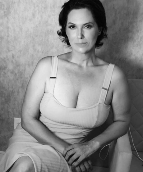 Ileuza Elias nude model pics