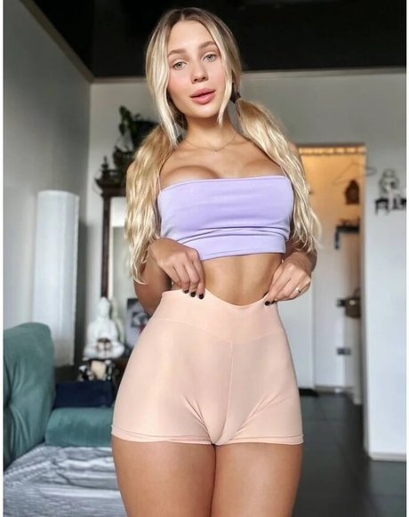 supersofi nudes actress photo