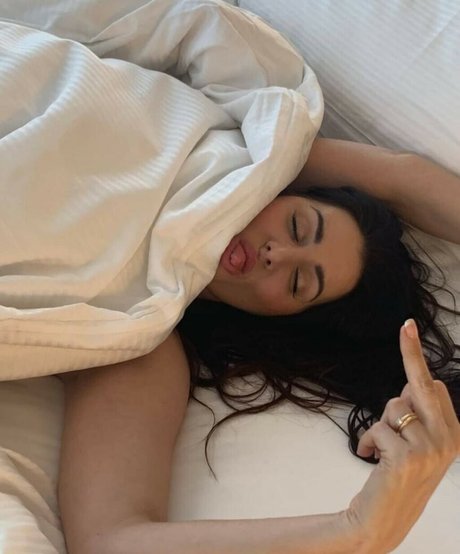 female asian onlyfans sexy nudes photo