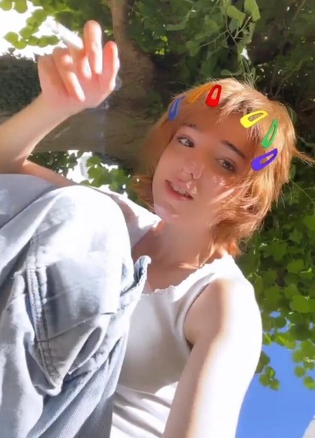 Arielle Maxine star exclusive pics