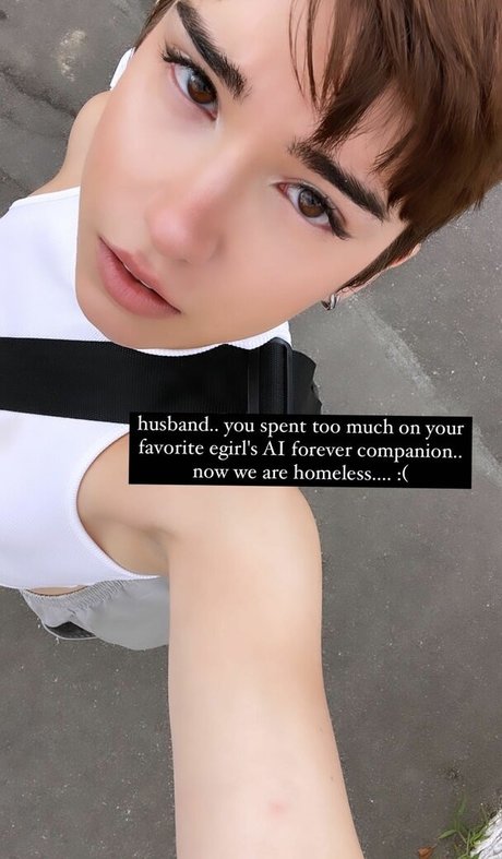 Arielle Maxine beautiful model images