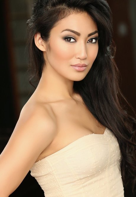 Chasty Ballesteros model porn pic